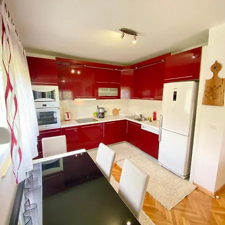 Ivano Apartment